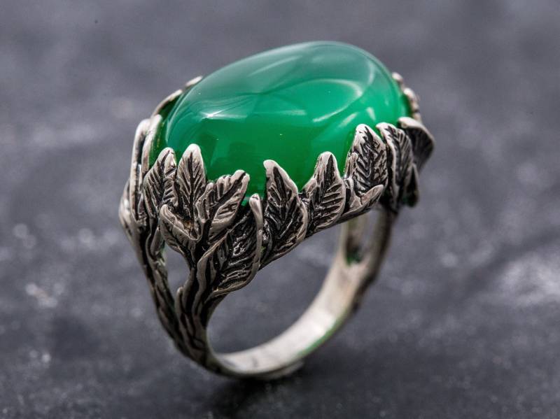 Statement Ring, Erstellt Smaragd, Smaragd Großer Blatt Grüner Stein Massiv Silber Ring von RarebyAdinaStone