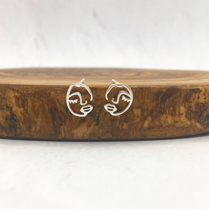 Abstraktes Gesicht Sterling Silber Ohrstecker Zierliches Geschenk Für Kunstliebhaber von RasaJewellery