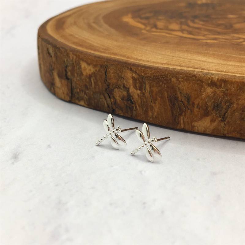 Zierliche Sterling Silber Libelle Ohrstecker von RasaJewellery