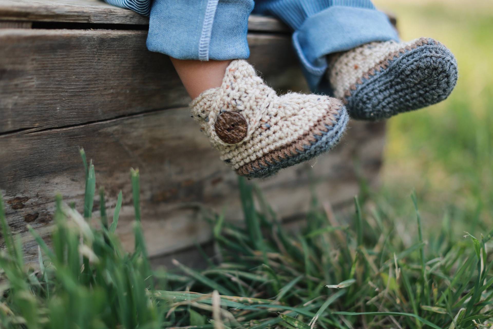 Baby-Booties, Gehäkelte Baby-Outfit, Baby-Dusche-Geschenk, Beige Krippe Schuhe, Graue Säugling Stiefel, Haferflocken Booty, Strick Jungen Nb Bis von Raspberriez