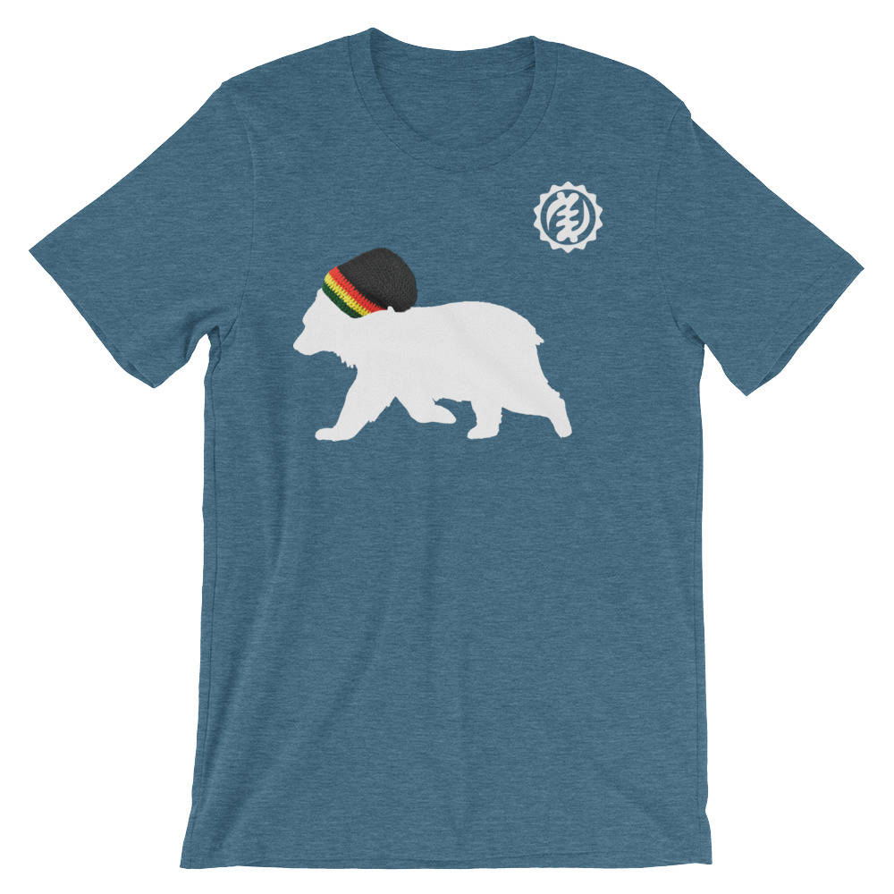Rasta Bär Chilling, Kurzärmeliges Unisex T-Shirt Rasta Bär Chilling, Kurzärmeliges Unisex T-Shirt von RastaBearStudio