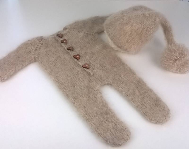 Strick Alpaka Strampler Und Pom Mütze Für Neugeborene Photo Prop Outfit von RasvitaKrafts
