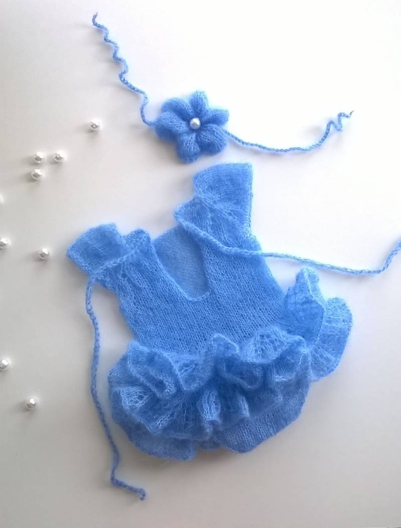 Gestrickter Mohair Neugeborenen Strampler Set Babyfotografie Requisite von RasvitaKrafts