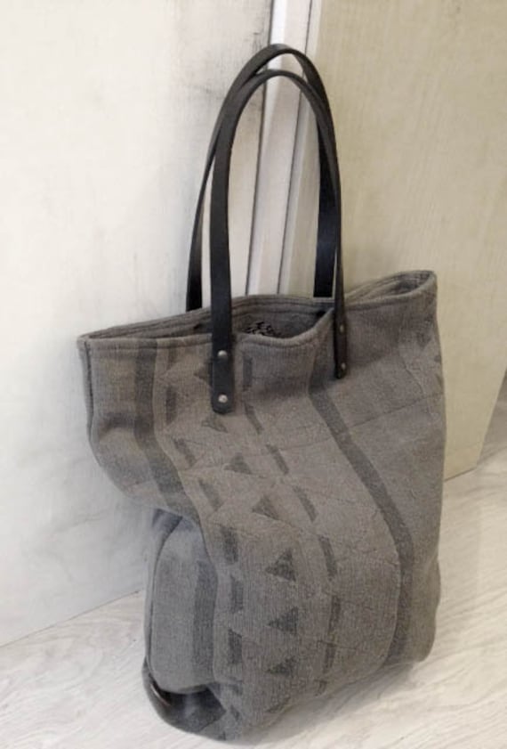 Tote Bag/Shopper Aus Handgewebtem Material Tote Bag/Shopper Aus Handgewebtem Material von RaumTraum