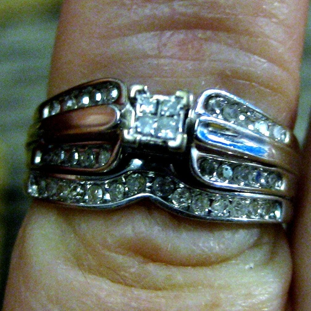 10K Weißgold 1/3Ctw Prinzessin Diamant Braut Set, Ehering & Verlobungsring, Größe 6, 75. Angenehm Zu Tragen, Keine Zacken Zum Hängenbleiben von RavenHillArt