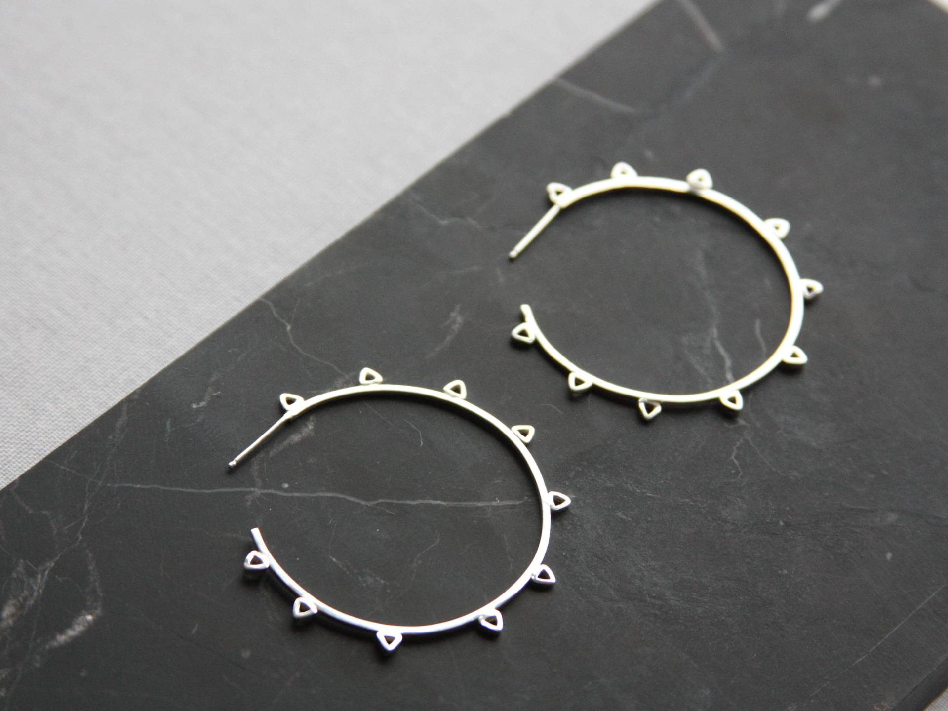 Neu Große Silber Dreieck Reifen Neu Große Silber Dreieck Reifen von RavenTusonJewellery