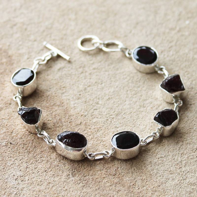 925 Massiv Sterling Silber Facettiert Und Raw Rough Cut Halbedelstein Natürliche Dark Red Granat Stein Armband von RawIndie