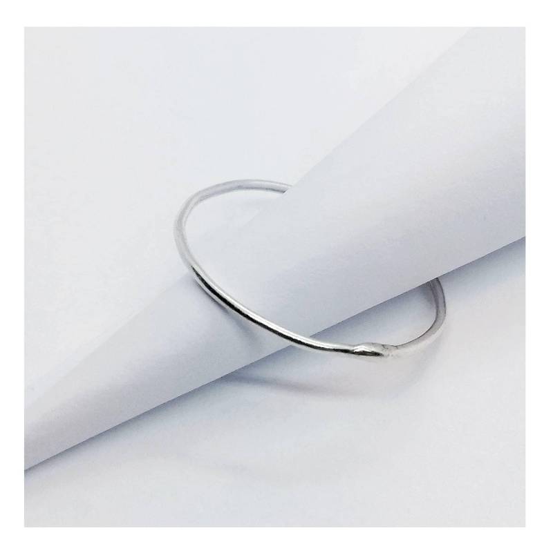Feiner Sterling Silber Ring. Stapelring Aus Recyceltem Silber. Ring in Allen Größen Erhältlich. Dünner Midi Feiner Sterling Silber Ring. Stapelring Aus Recyceltem Silber. Ring in Allen Größen Erhältlich. Dünner Midi von RawcusJewellery