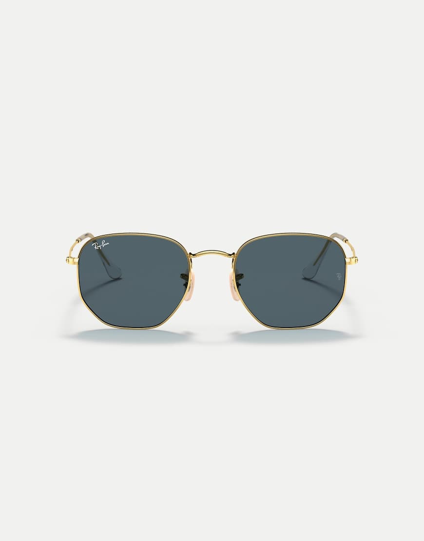 Ray-Ban - Flache Sonnenbrille in Arista-Goldoptik mit unregelmäßig-sechseckigem Design und blauen Gläsern-Goldfarben Ray-Ban - Flache Sonnenbrille in Arista-Goldoptik mit unregelmäßig-sechseckigem Design und blauen Gläsern-Goldfarben von Ray-Ban
