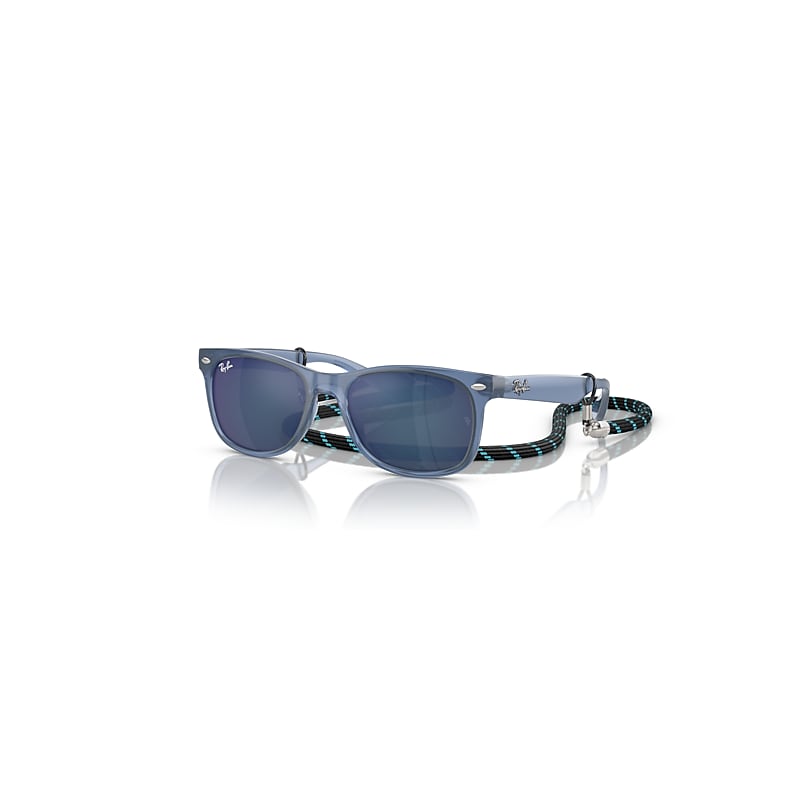 Ray-Ban New Wayfarer Kids Summer Capsule Sonnenbrillen Opalblau Fassung Blau Glas 47-15 von Ray-Ban