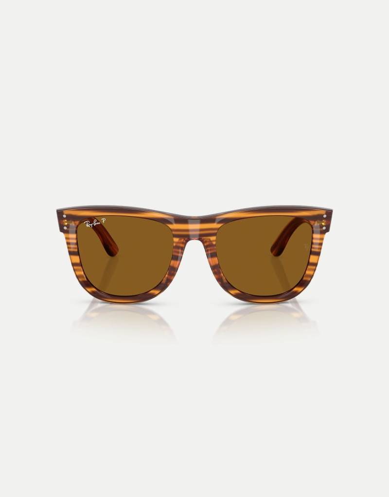 Ray-Ban - Wayfarer - Eckige, polarisierte Sonnenbrille in gestreiftem Havana mit braunen Gläsern-Brown von Ray-Ban