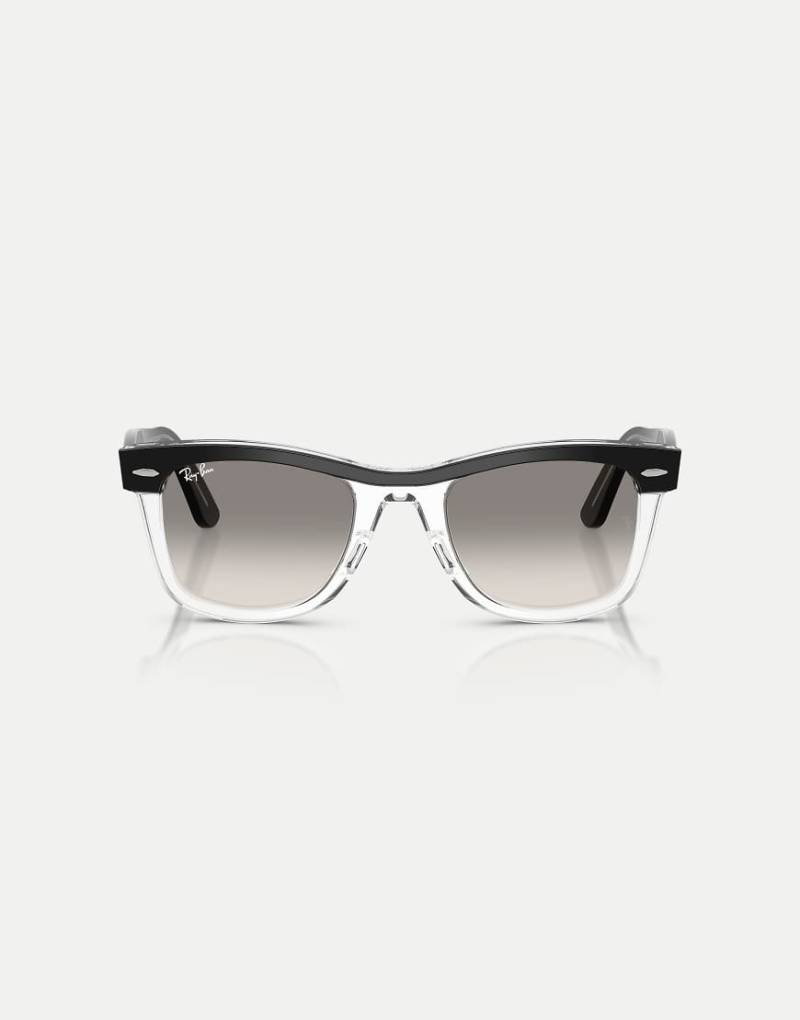 Ray-Ban - Wayfarer Street Neat - Eckige Sonnenbrille in Schwarz auf Transparent mit grauen Gläsern von Ray-Ban