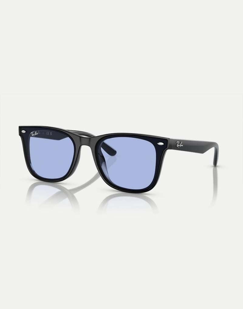 Ray-Ban - rb4420 - Eckige Sonnenbrille in Schwarz mit blauen Gläsern von Ray-Ban