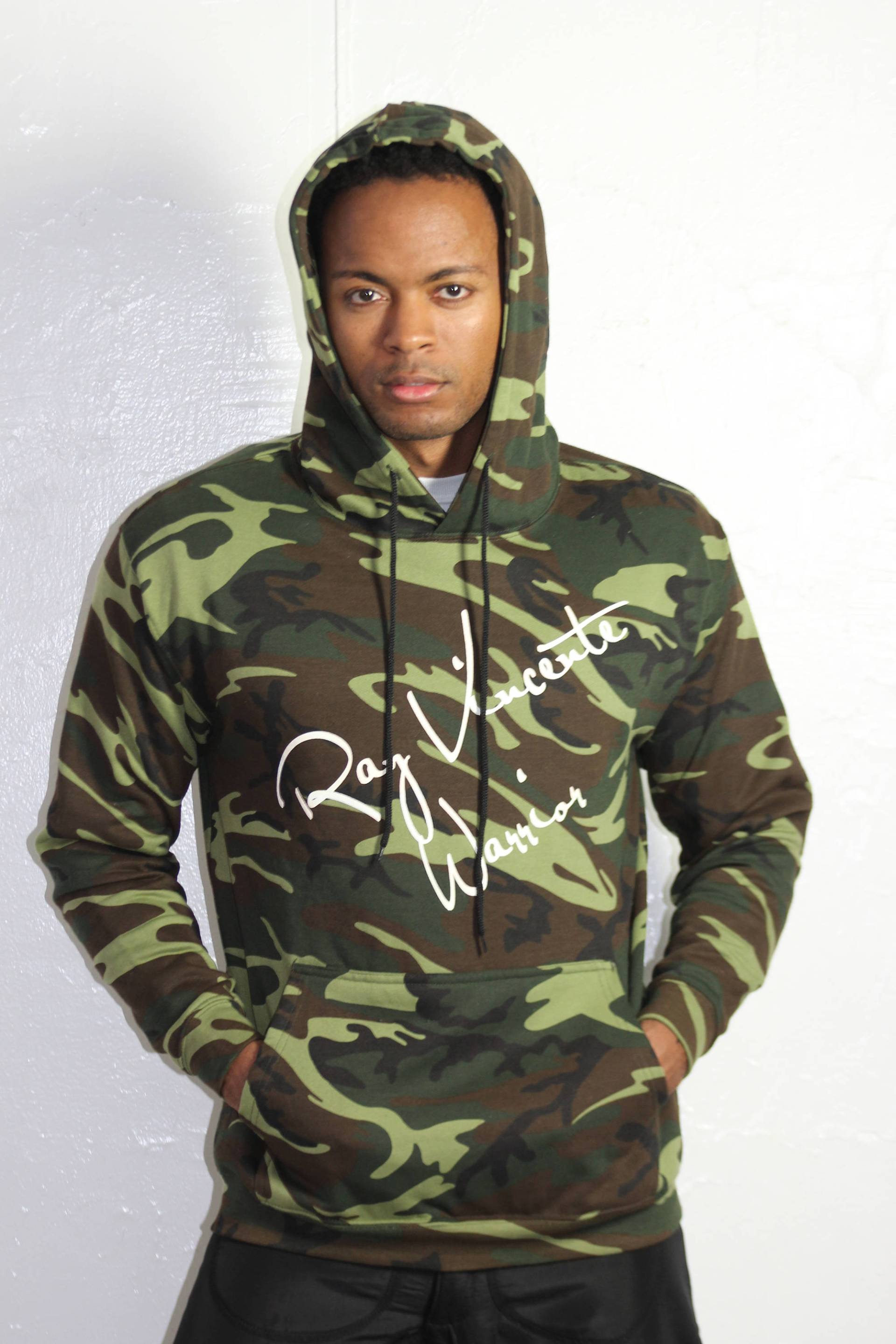 Mens Hoodie, Camo von RayVincenteMenswear