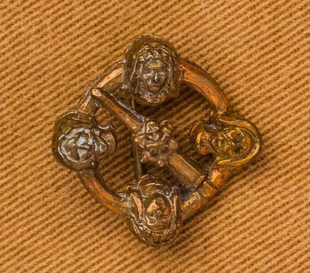 Brosche Mit Gesichtern Motiv - W-54 Brosche Mit Gesichtern Motiv - W-54 von RaymondsQuietPress
