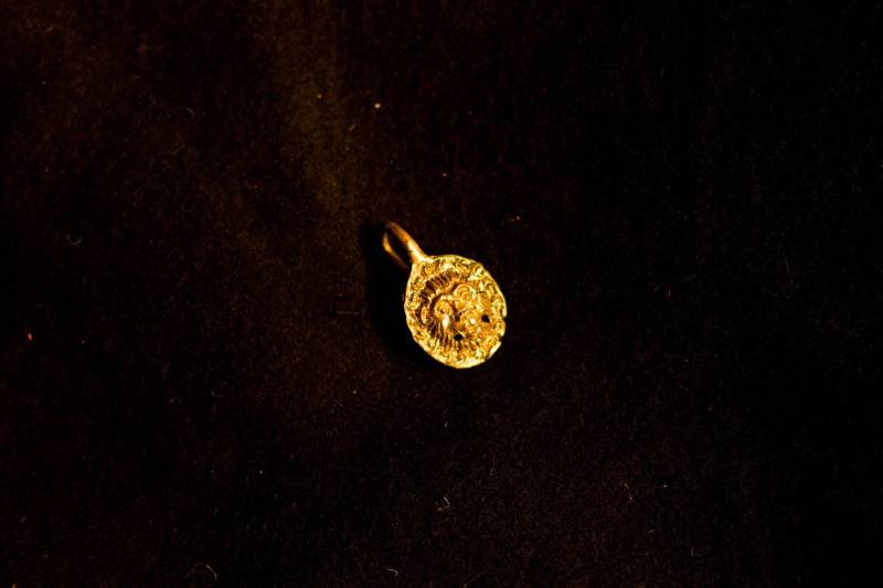 Löwengesichter Haken Aus Dem 15.-16.jahrhundert - A-45 von RaymondsQuietPress