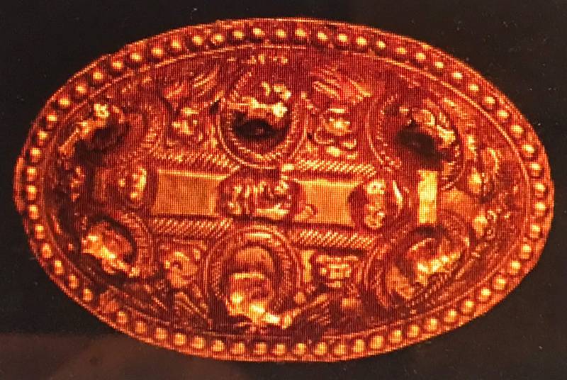 Wikinger Pferd Fibeln Und Kettenhalter Wikinger Pferd Fibeln Und Kettenhalter von RaymondsQuietPress