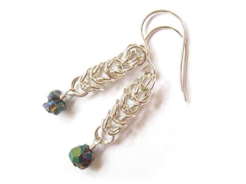 Chalcopyrit "Pfauenerz" Sterling Silber Chainmaille Ohrringe von Raynecloud