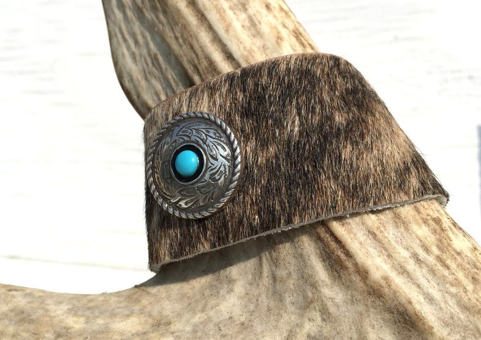 Rindsleder Manschettenarmband Im Western Cowgirl Stil Mit Silber Concho von Razels