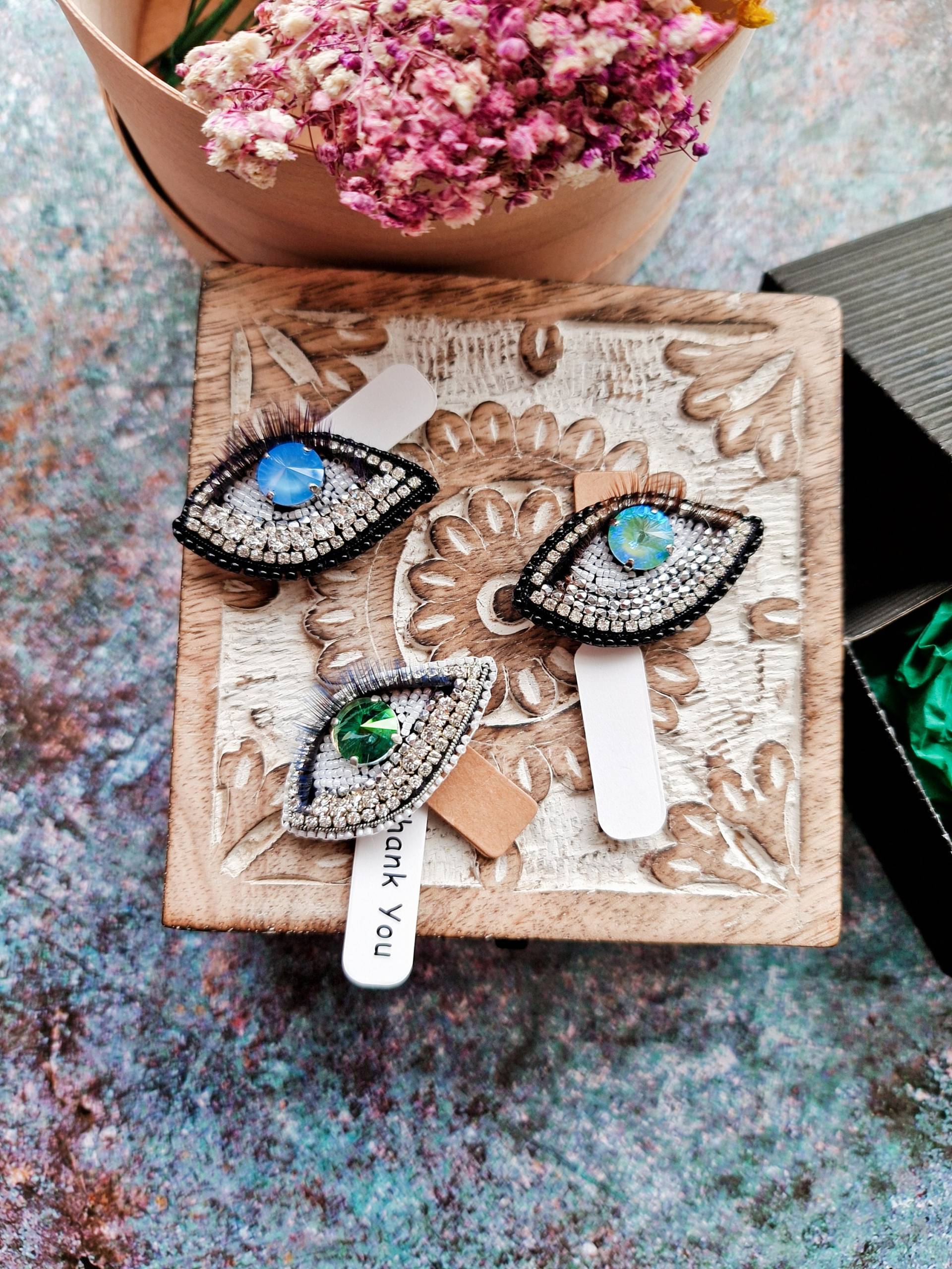 Auge Perlen Brosche Evil Eye Anstecknadel, Handgemachter Schmuck von RdjewelryDesigns