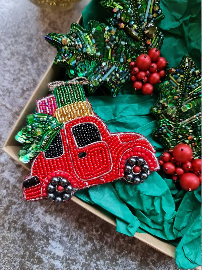 Auto Brosche Handgemacht, Rot, Beste Freundin Geschenkbox Auto Brosche Handgemacht, Rot, Beste Freundin Geschenkbox von RdjewelryDesigns