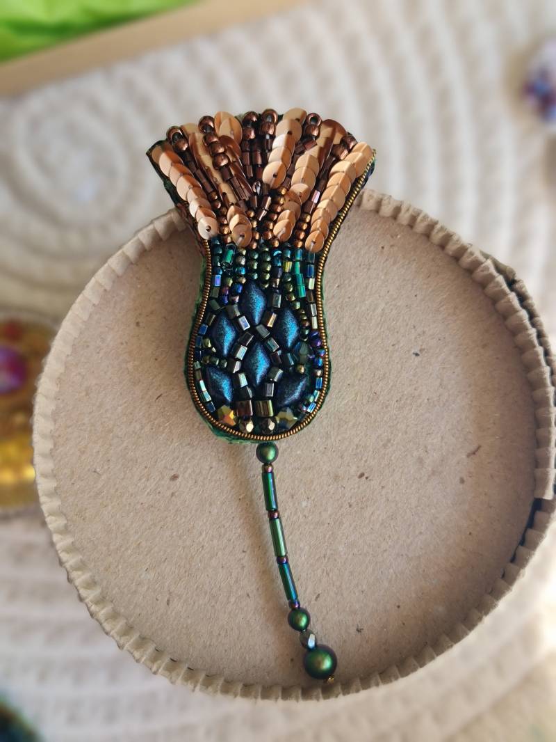 Distel Brosche, Blumenmädchen Valentinstag Geschenk Distel Brosche, Blumenmädchen Valentinstag Geschenk von RdjewelryDesigns