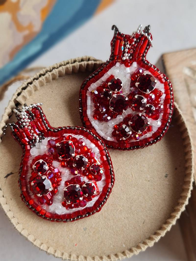 Granatapfel Perlen Brosche, Neture Schmuck von RdjewelryDesigns