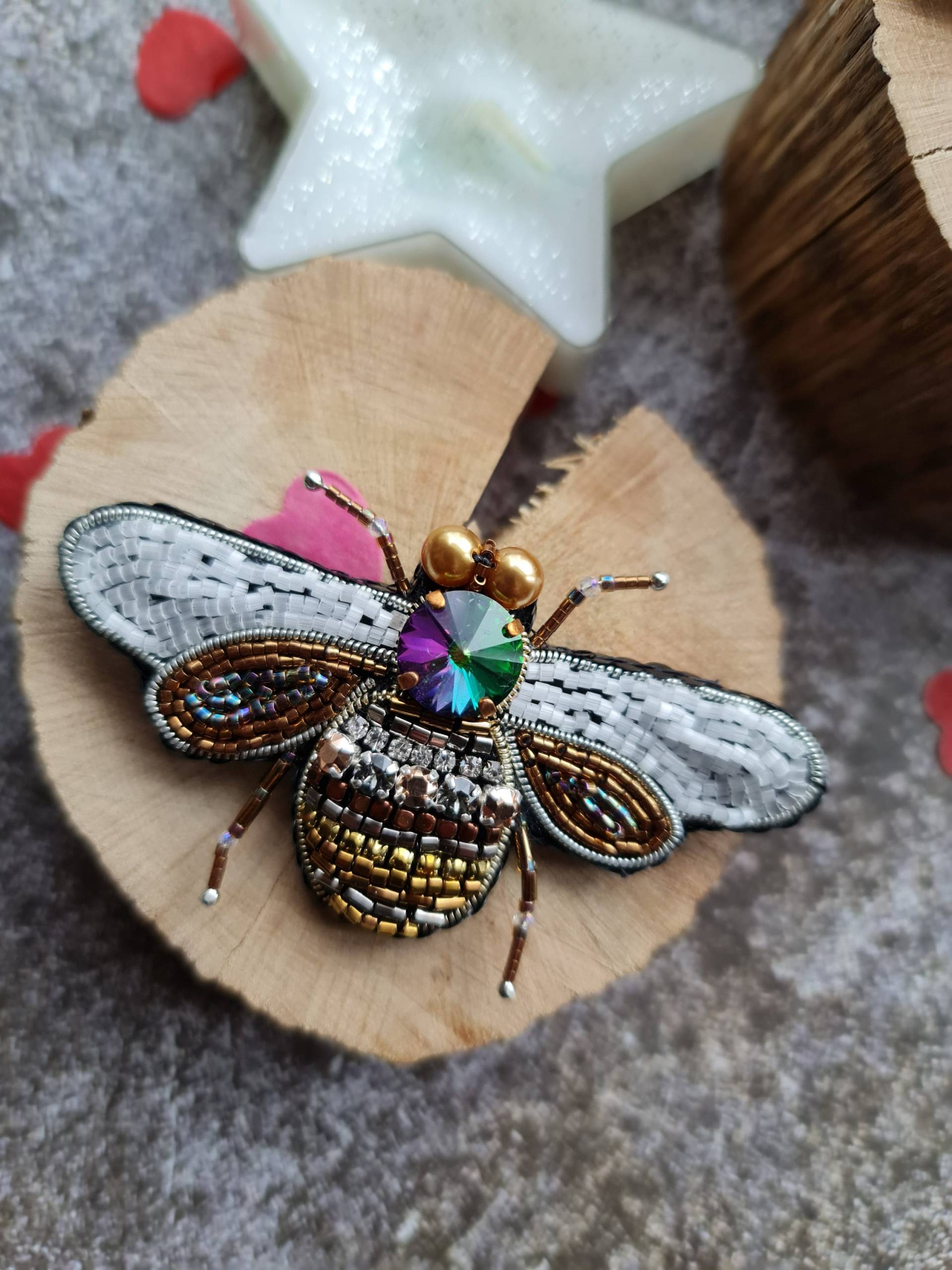 Grüne Biene Brosche, Anstecknadel, Bienenschmuck Grüne Biene Brosche, Anstecknadel, Bienenschmuck von RdjewelryDesigns