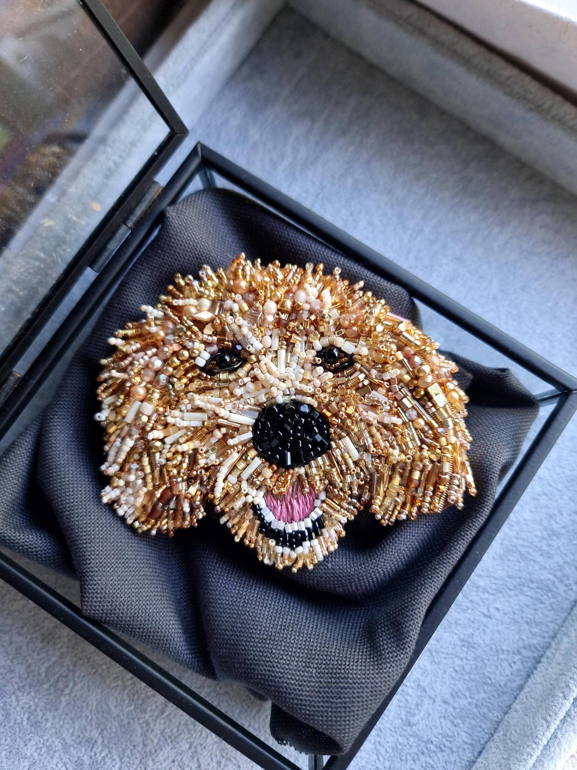 Hunde Mama Geschenk - Individuelle Labradoodle Perlen Brosche Hunde Mama Geschenk - Individuelle Labradoodle Perlen Brosche von RdjewelryDesigns