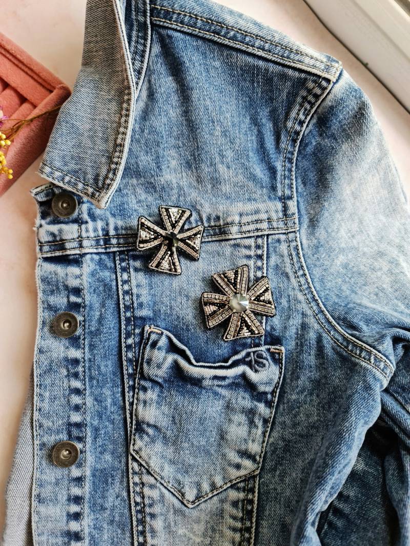 Malteser Kreuz Brosche, Gestickte Brosche Kunst, Zarte Handgemachte Stickerei von RdjewelryDesigns