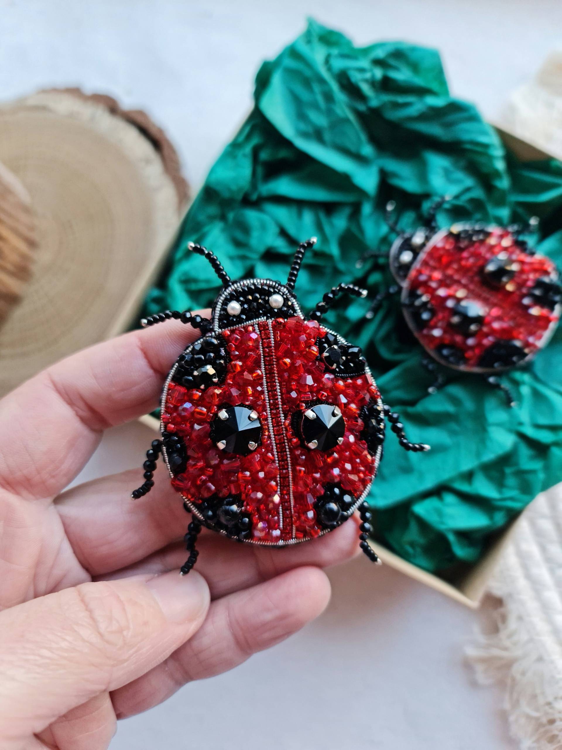 Marienkäfer Brosche Für Frau von RdjewelryDesigns