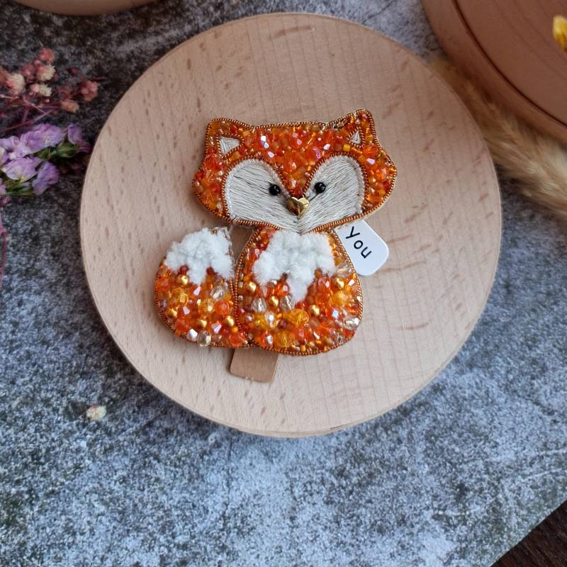 Orange Fuchs Freude Brosche | Bestickter Naturschmuck Orange Fuchs Freude Brosche | Bestickter Naturschmuck von RdjewelryDesigns
