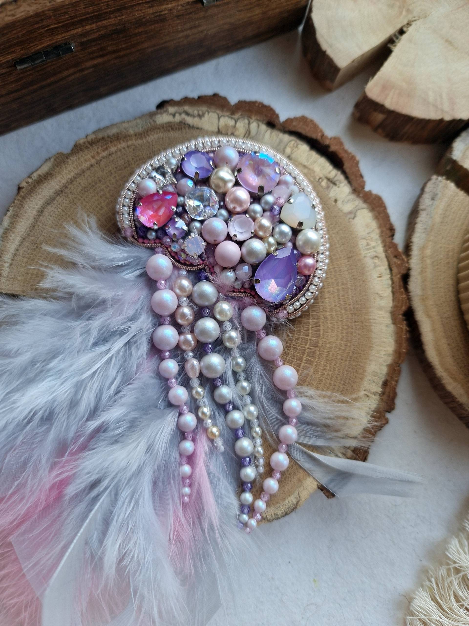 Quallen Perlen Broschen Für Frau, Ozean Geschenke von RdjewelryDesigns
