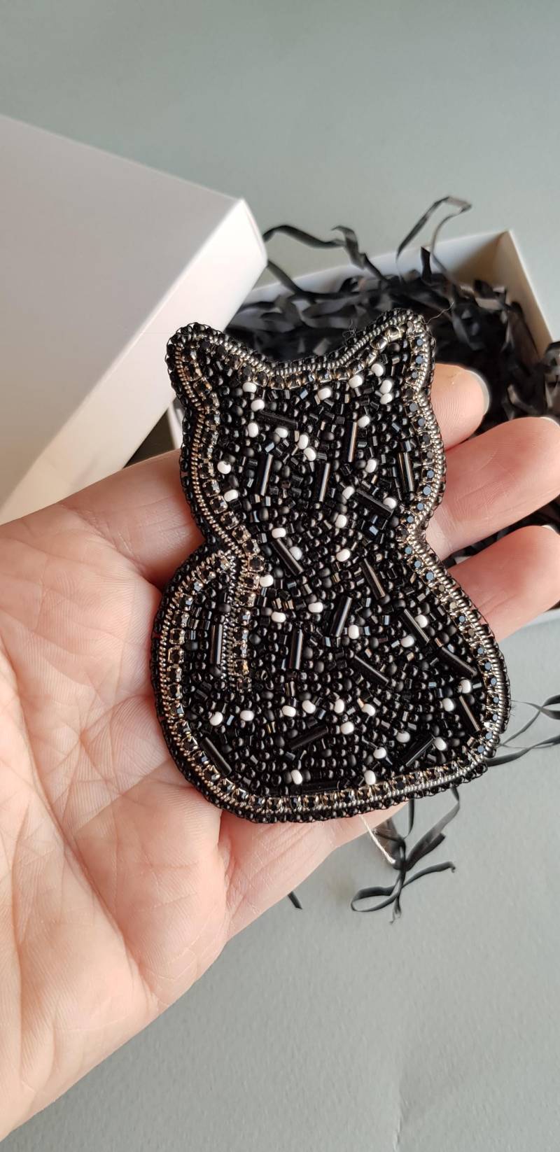 Schwarze Katzen Brosche - Handgemachter Strass Pin Für Liebhaber & Halloween Charm von RdjewelryDesigns