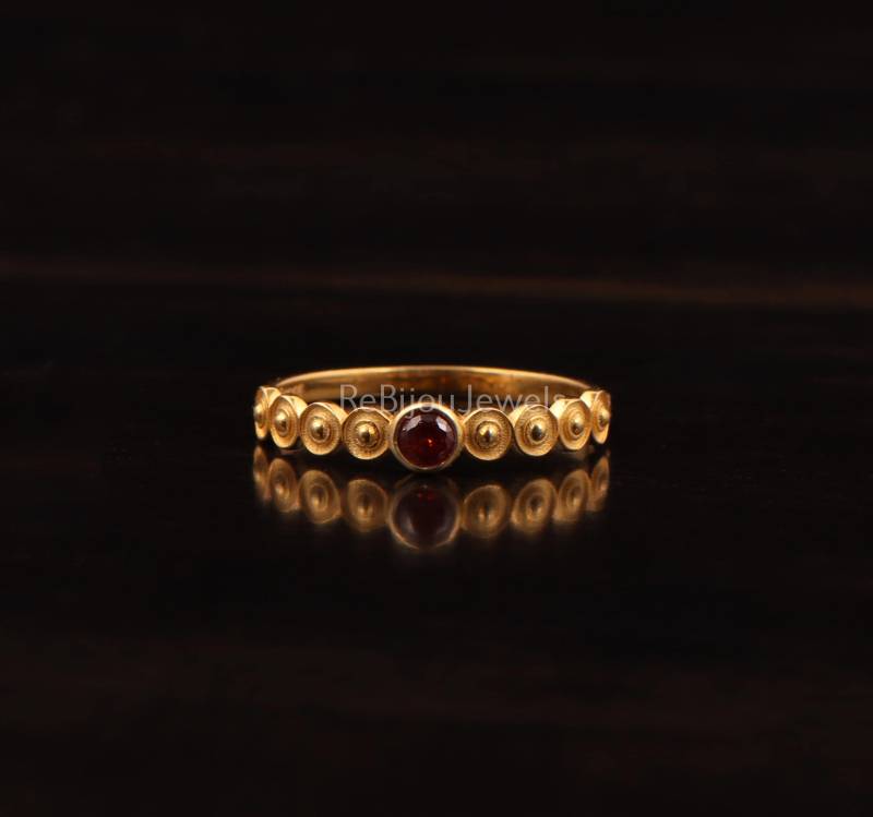 Roter Granat Verlobungsring 14K Vergoldeter Sterlingsilber Jubiläumsring Für Frauen von ReBijouJewels