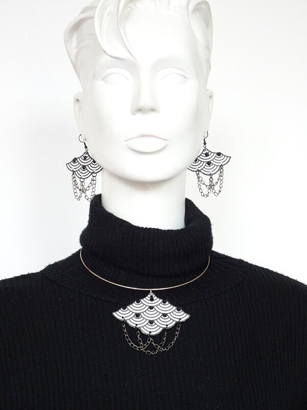 Schmuckverzierung. Zero-Waste-Schmuck. Anhänger Und Ohrringe Aus Papier Pappe. Upcycling. Damenschmuck. Modeschmuck von ReKupTruKKreations