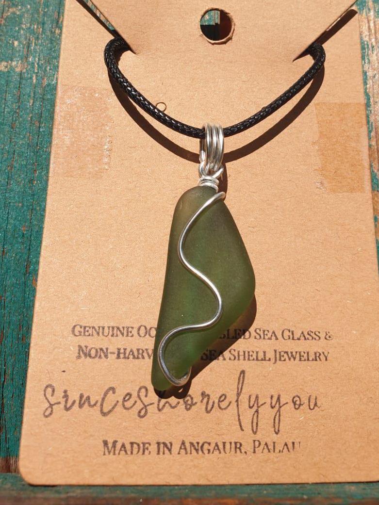 Necklace - Sea Glass Various Colors Handmade & Shaped By The Ocean Meerglas Halskette Damen von ReSeaPacificColors