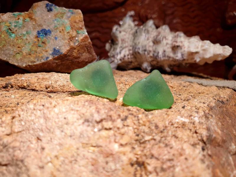Stud Earrings - Sea Glass Various Colors Handmade & Shaped By The Ocean Stud Earrings von ReSeaPacificColors