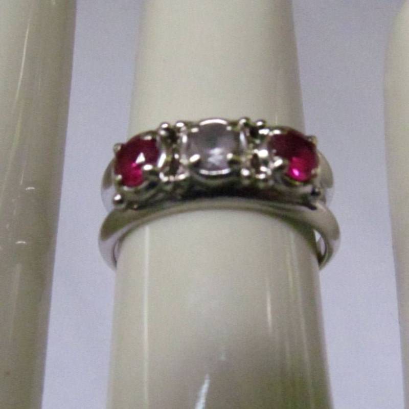14K Rubin & Alexandrit Weißgold Bandring Doppel W Gold Gr 6 Ring 14 Kt Wg Doppelband 14K Rubin & Alexandrit Weißgold Bandring Doppel W Gold Gr 6 Ring 14 Kt Wg Doppelband von ReVintageLannieJewls