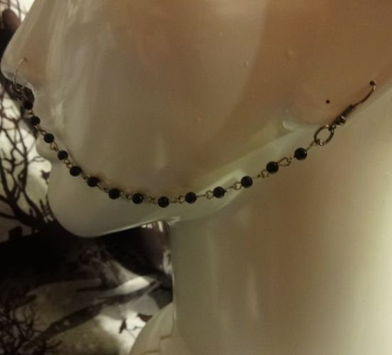 4mm Schwarz Perlenkette Mit Silber Einzelstrang Nasenkette 4mm Schwarz Perlenkette Mit Silber Einzelstrang Nasenkette von ReactionBodyChains
