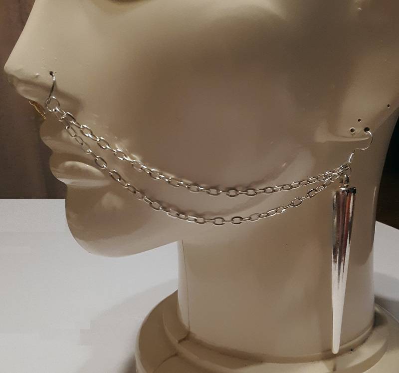 Ultra Large Spike 2-strängige Nasenkette Erhältlich in Silber, Gold & Gunmetal Ultra Large Spike 2-strängige Nasenkette Erhältlich in Silber, Gold & Gunmetal von ReactionBodyChains