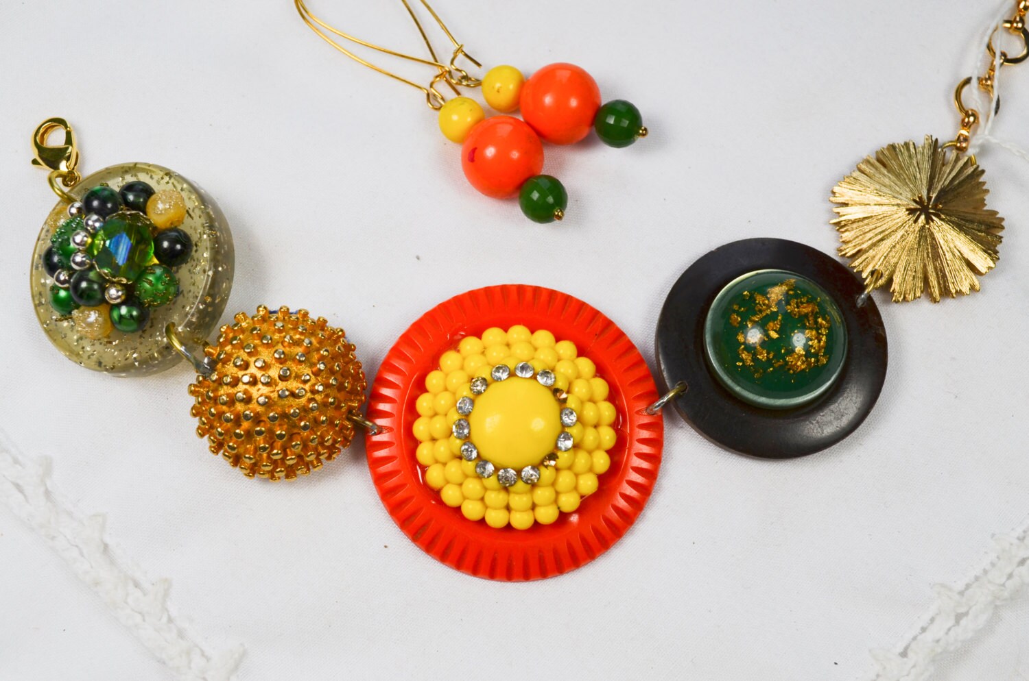 Jahrgang Geborgen Schmuck Assemblage Armband Die Mitte Des Jahrhunderts Wahnsinn Edition - Reaganjuel von ReaganJuel