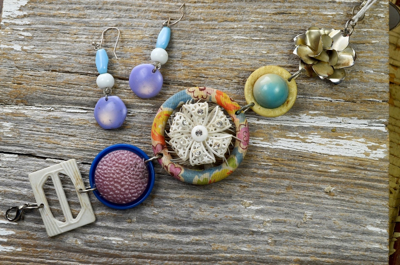 Jahrgang Geborgen Schmuck Assemblage Armband-Reaganjuel von ReaganJuel