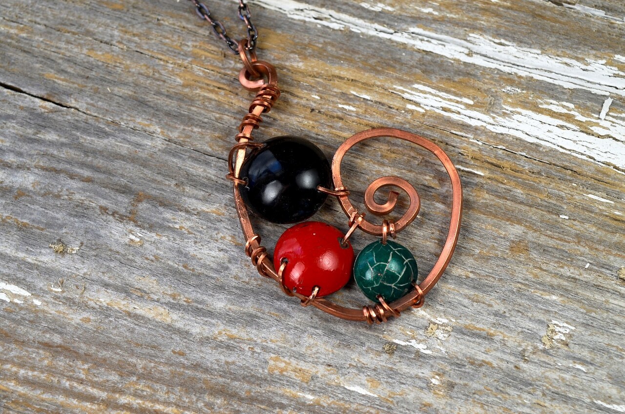 Jahrgang Nummernschilder Umwickelt in Eine Funky Wirbel-Kette. Kupfer Gebrannt, Dapped Platten - Penny Straßen Von Reaganjuel License20 von ReaganJuel