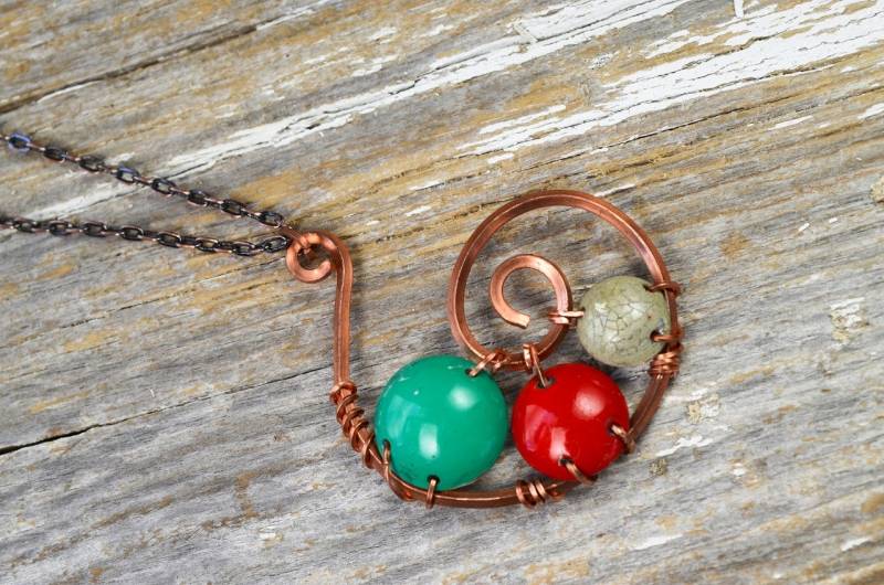 Oldtimer Kennzeichen Draht Eingewickelt in Eine Funky Swirl-Halskette. Feuerte Kupfer, Dapped Platten - Penny Straßen Von Reaganjuel License21 von ReaganJuel