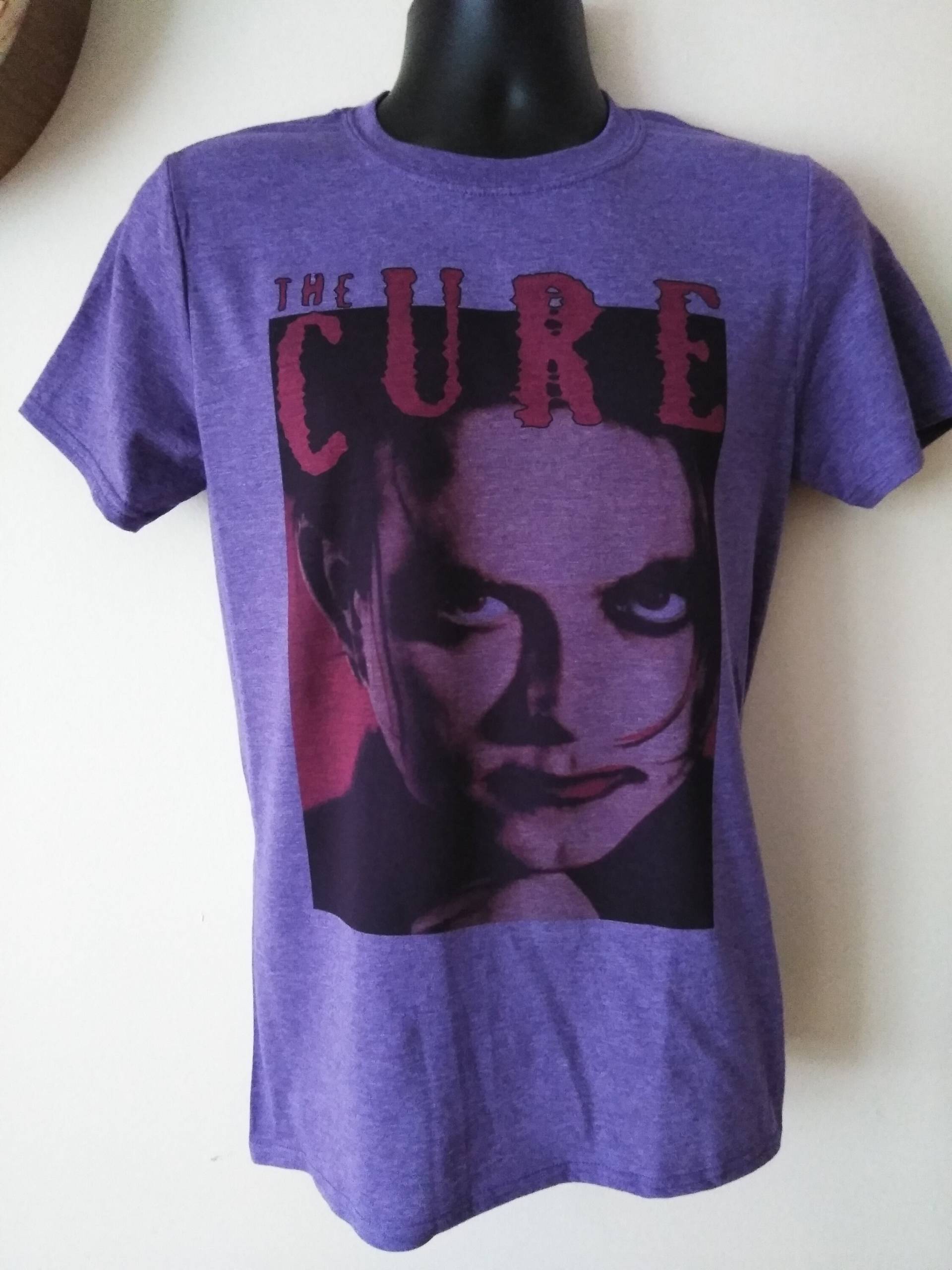 The Cure T-Shirt, Robert Smith T-Shirt, Cooles T-Shirt The Cure T-Shirt, Robert Smith T-Shirt, Cooles T-Shirt von RealArtWorkRAW