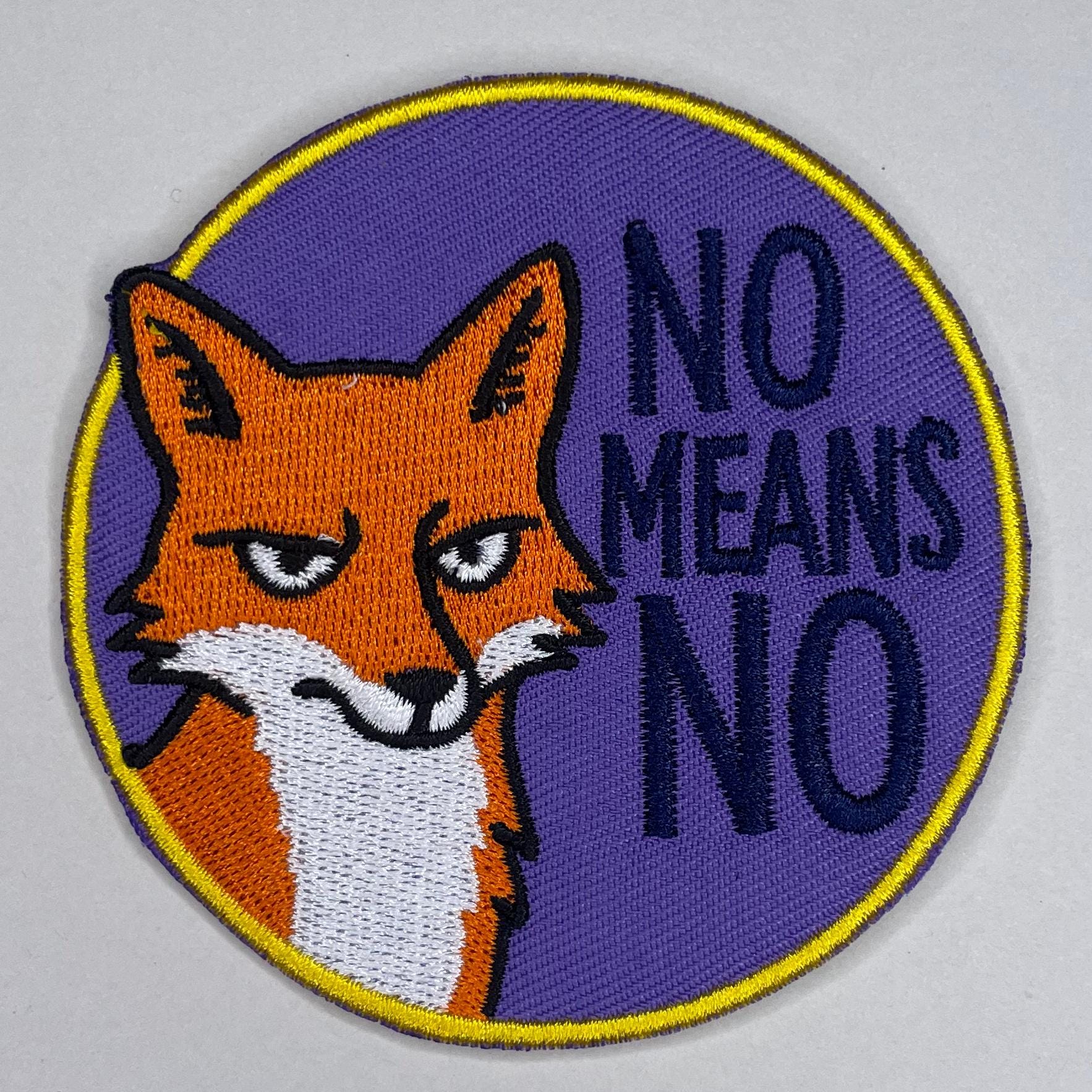 No Means No Fox Patch - Feminist Consent Embroidery, Orange Iron-On Badge, Bold Statement Design, Anti Harassment Empowerment Gift von RealFakeberlin