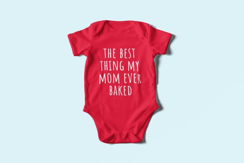 Baking Baby Einteiler - Baker Body Bäcker Geschenk Das Beste, Was Meine Mutter Je Gebacken Hat Zur Geburt von RealPeopleGoods