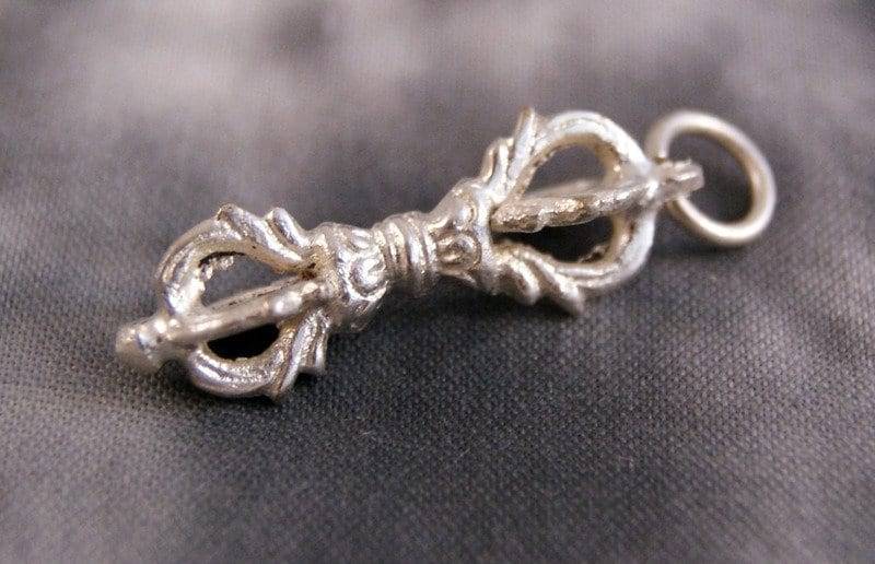 Anhänger Dorje ~ Versilbert Handarbeit Aus Nepal | 492 von RealasiaDE