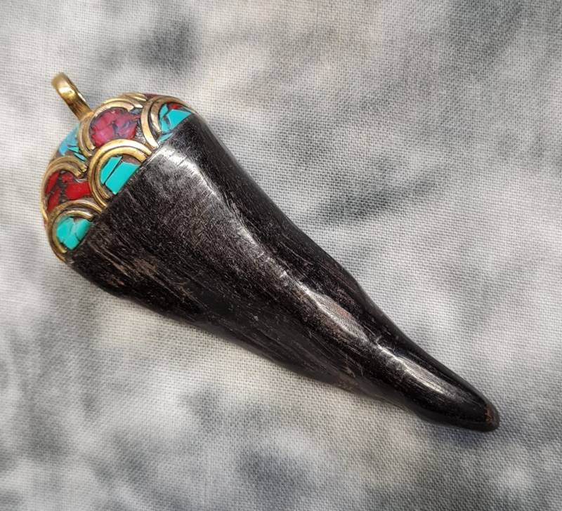 Anhänger Natur-Horn Dekoriert ~ Original Nepal Tibet | 1512 von RealasiaDE